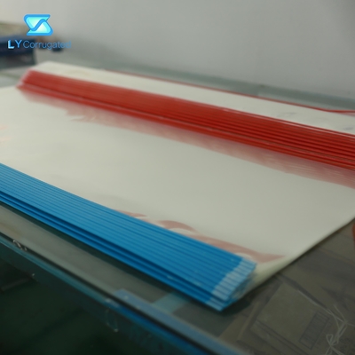 La máquina de Tone Nantai Dongfang Flexo Printing parte la hoja de la película del ANIMAL DOMÉSTICO del encogimiento de 0.125m m