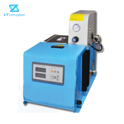 Plegamiento electrónico del arma de la máquina 18.1KG 40lb/h del pegamento caliente del derretimiento que lamina