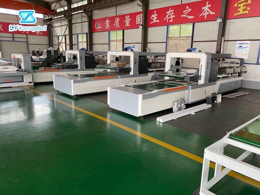 El ISO acanaló la máquina de la fabricación de cajas del cartón, máquina automática del ensamblador de la división