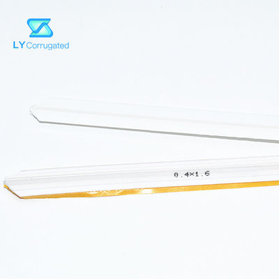 la máquina que corta con tintas plana de la fabricación de cajas de 0.3*1.4m m parte la matriz que arruga del canal doble